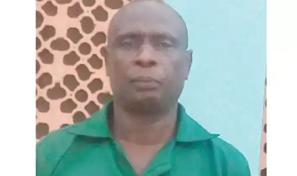 Nigger ‘Doctor’ Who Specializes In Sucking Patients’ Sperm Arrested (Read Full)